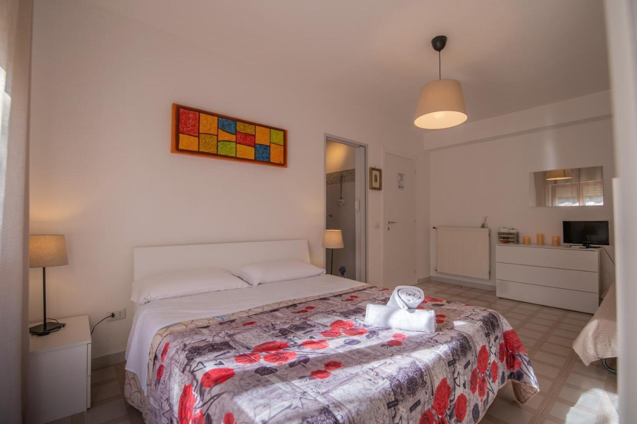B&B A Casa Di Amici Caserta Exteriér fotografie